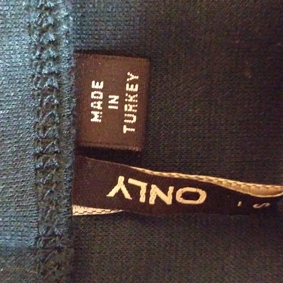 Olecko Vert Mini Skirt - Picture 2 of 3